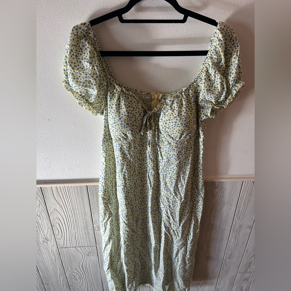No Boundaries Summer Milkmaid Yellow Dress Blue Flowers Puff Sleeve Medium 8/10